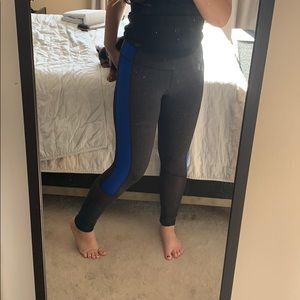 Zella black and blue live in leggings‎ with black mesh size small